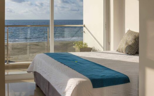 13 BR Amazing Beach House with Pool