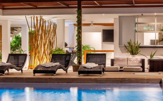 13 BR Amazing Beach House with Pool