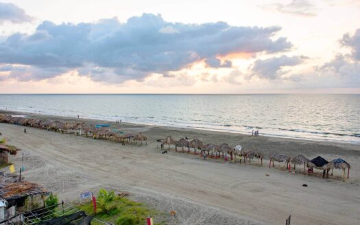 13 BR Amazing Beach House with Pool