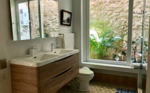 4 BR Casa Serrezuela Old Town Villa