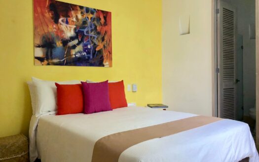4 BR Casa Serrezuela Old Town Villa