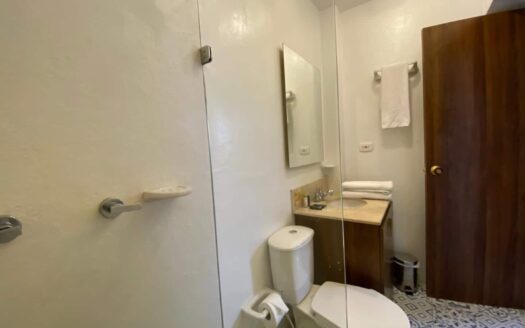 8 BR Casa Columbus House with Jacuzzi