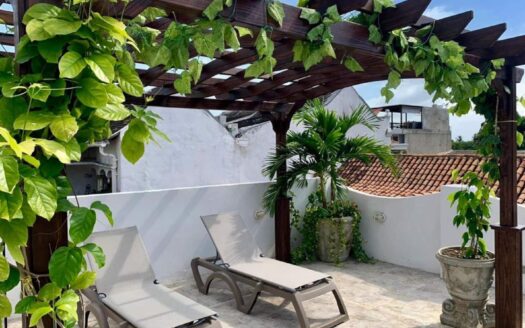 8 BR Casa Columbus House with Jacuzzi