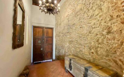 8 BR Casa Columbus House with Jacuzzi
