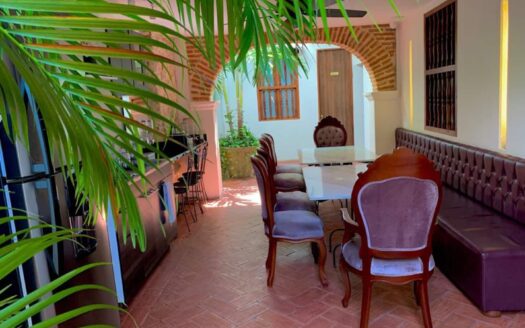 8 BR Casa Columbus House with Jacuzzi