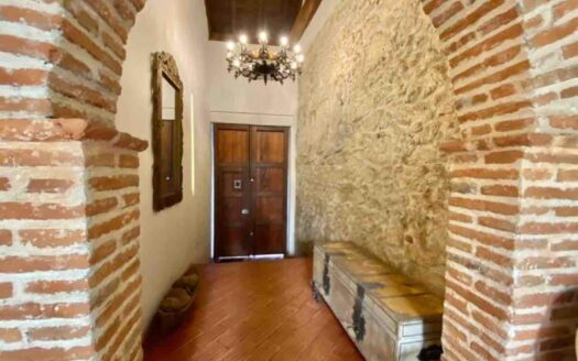 8 BR Casa Columbus House with Jacuzzi