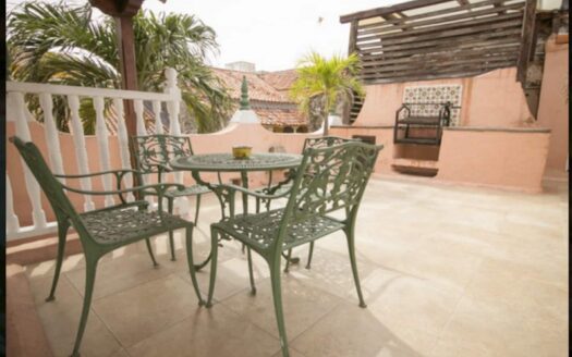 8 BR Dreamy Colonial Mansion with Pool