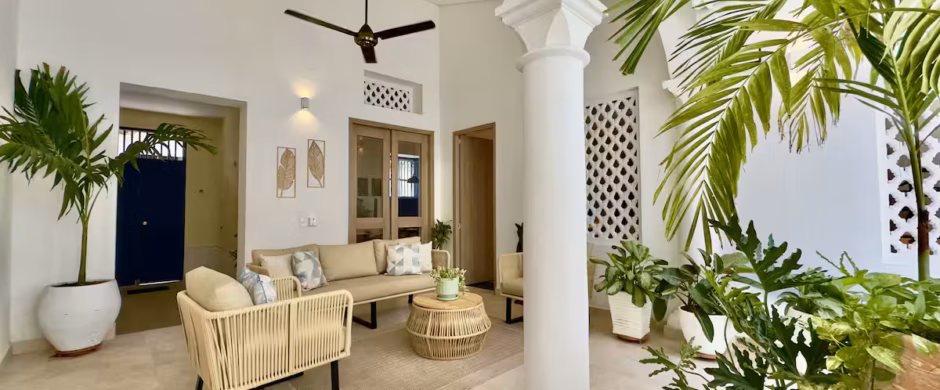 10 BR Luxury 10BD House Pool Old City