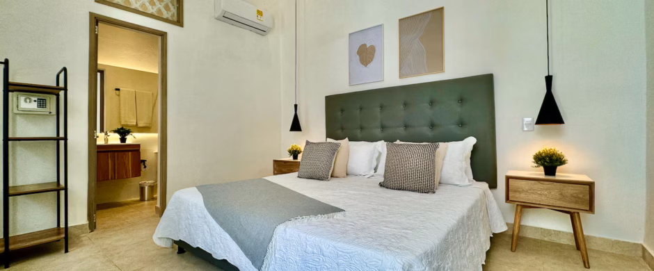 10 BR Luxury 10BD House Pool Old City