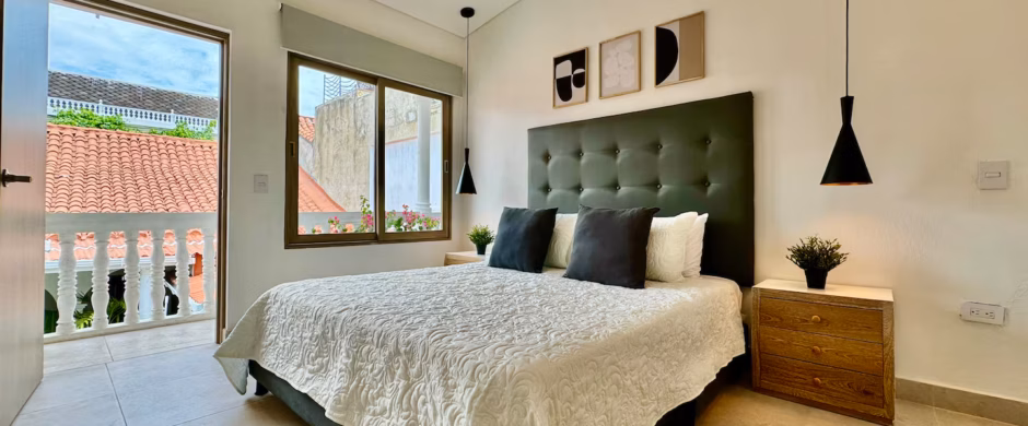 10 BR Luxury 10BD House Pool Old City