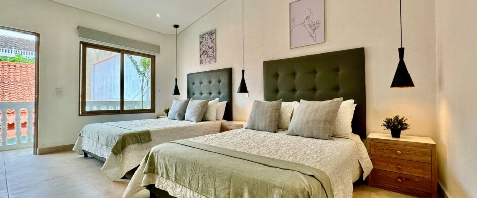 10 BR Luxury 10BD House Pool Old City