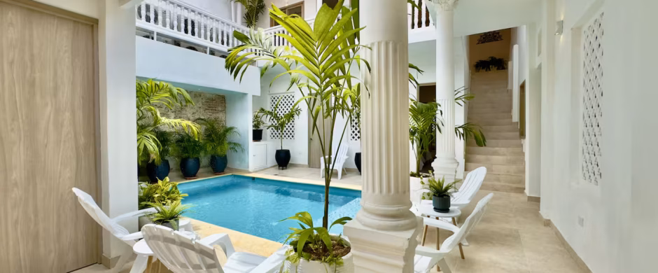 10 BR Luxury 10BD House Pool Old City
