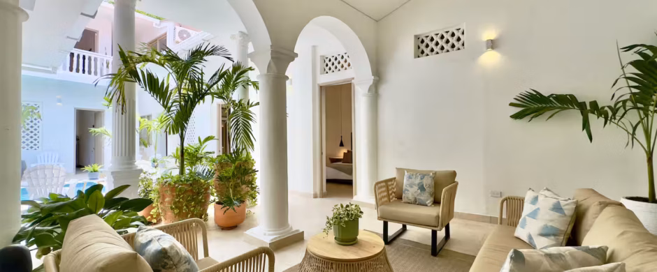 10 BR Luxury 10BD House Pool Old City