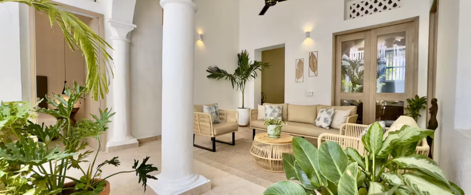 10 BR Luxury 10BD House Pool Old City
