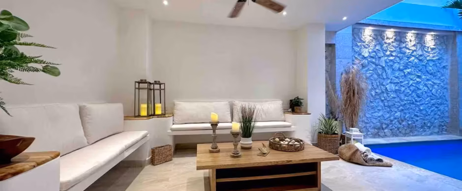 Super Luxury 5 BR House with Pool, Rooftop Jacuzzi