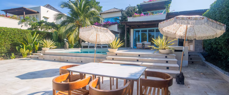 Brand New 5 BDRM Fully Staffed Beach Villa