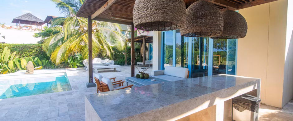 Brand New 5 BDRM Fully Staffed Beach Villa