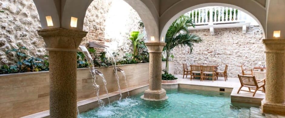 8 BDRM Wedding Stay in the Historic City Centre