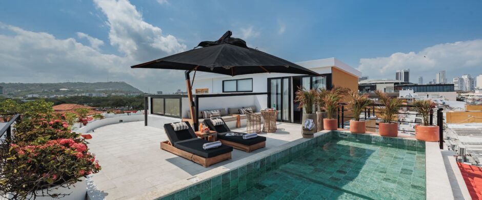 Homepage LuxMare Penthouse · Pool, Jacuzzi & Sea Views